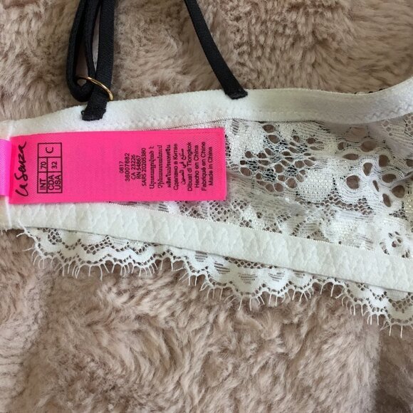 💕2/$35 💕 La SENZA Beyond Sexy White Lace Bra Size 32C - Picture 5 of 5